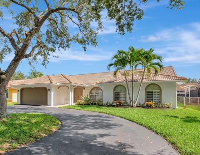 Property Photo: 9955 NW 52nd St FL 33076