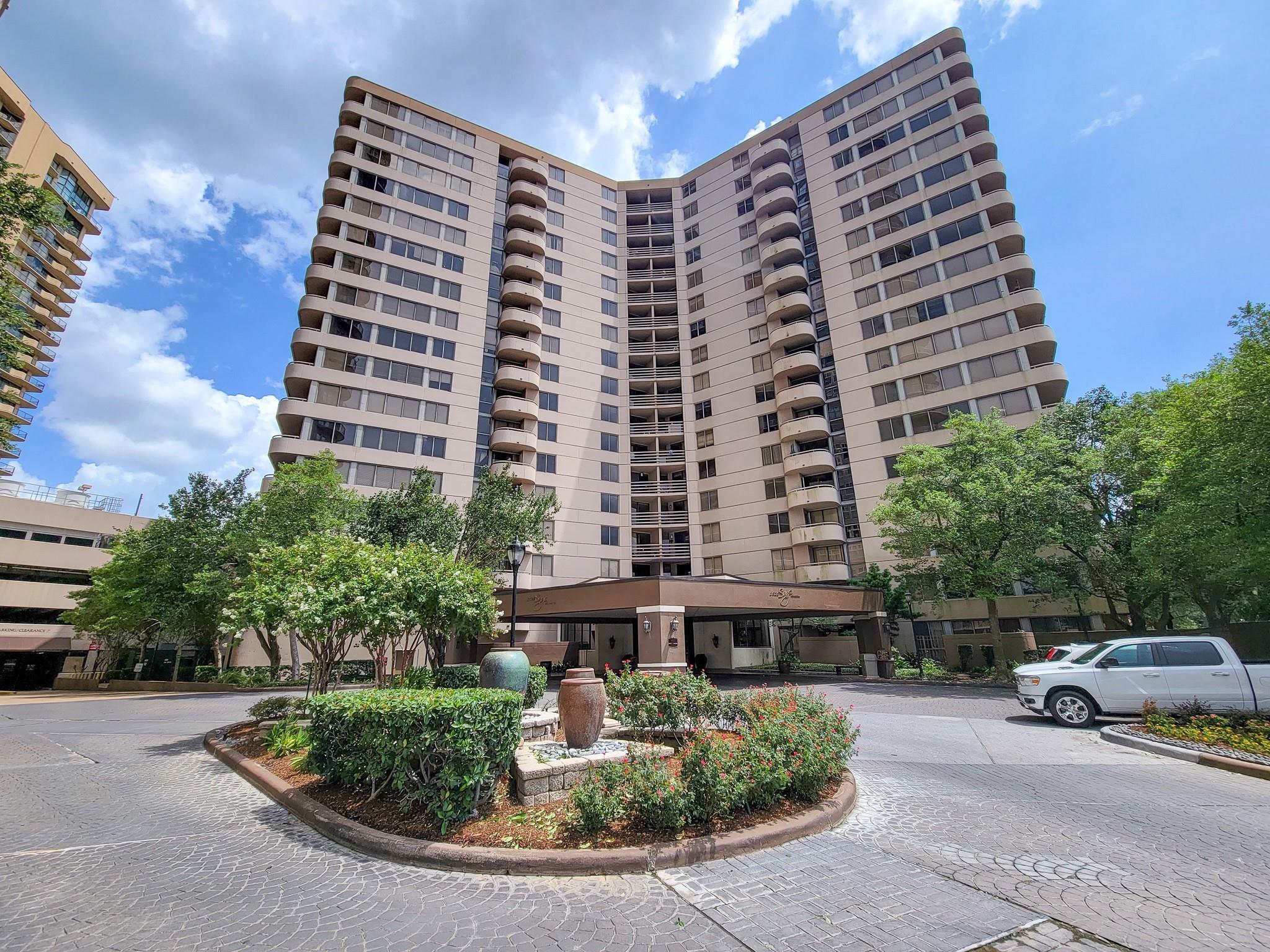 Property Photo: 3525 Sage Road 303 TX 77056