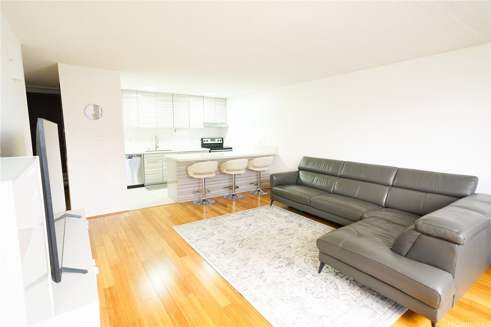 Property Photo:  827 Kinau Street D703  HI 96813 