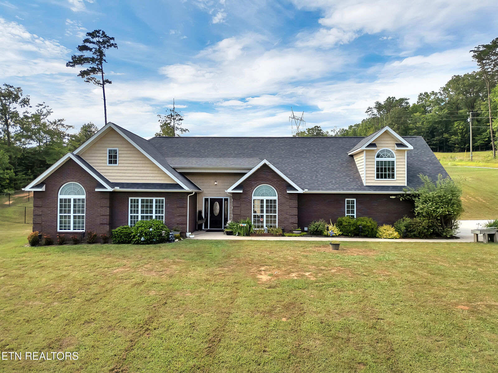 Property Photo: 5728 Hickory Valley Rd TN 37754