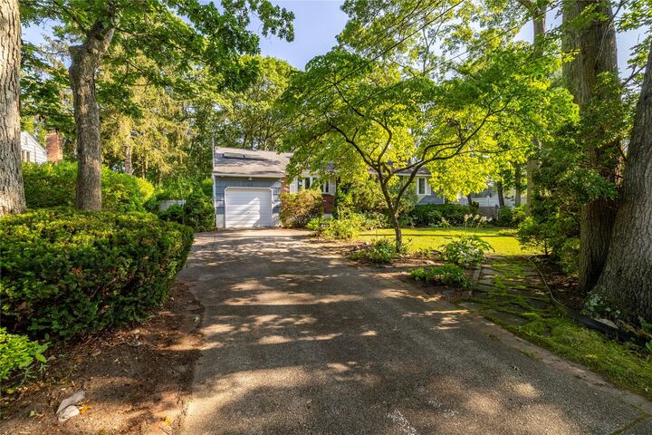 Property Photo:  810 Tooker Avenue  NY 11704 