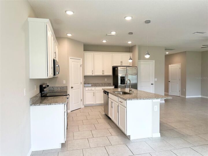 Property Photo: 6268 Great Bear Drive FL 33805