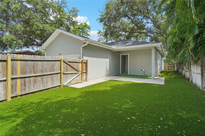 Property Photo: 3509 4th Avenue N FL 33713