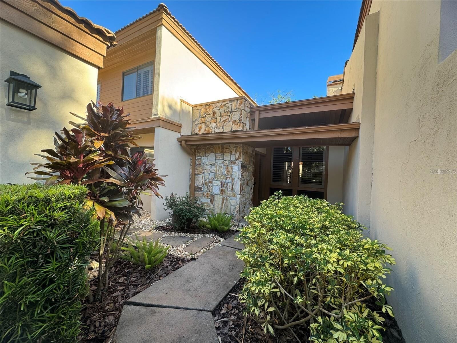 Property Photo: 140 Bridlewood Lane FL 32779