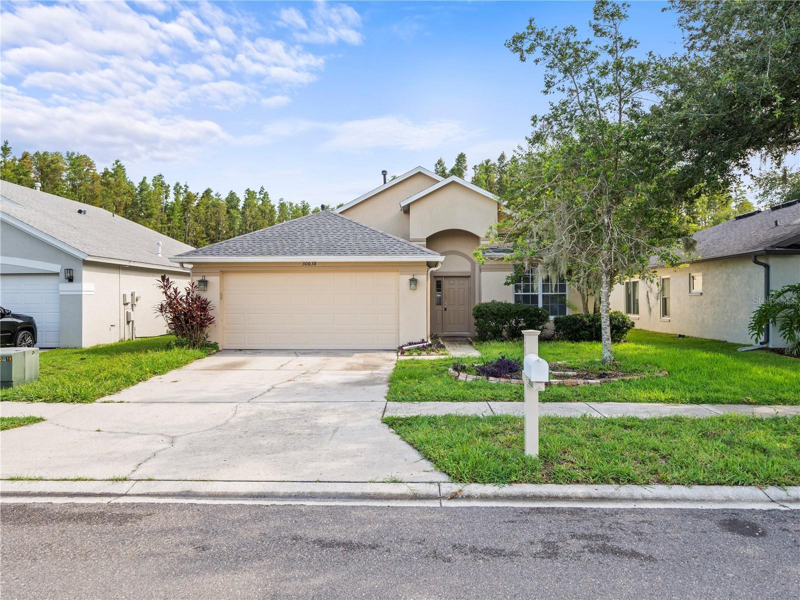 Property Photo:  30638 Nickerson Loop  FL 33543 