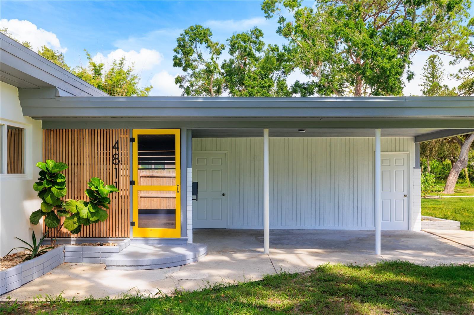 Property Photo:  4811 Juanita Way S  FL 33705 