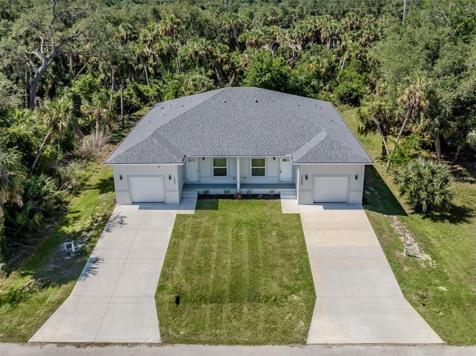 Property Photo:  16445 Tanglewood Avenue  FL 33954 