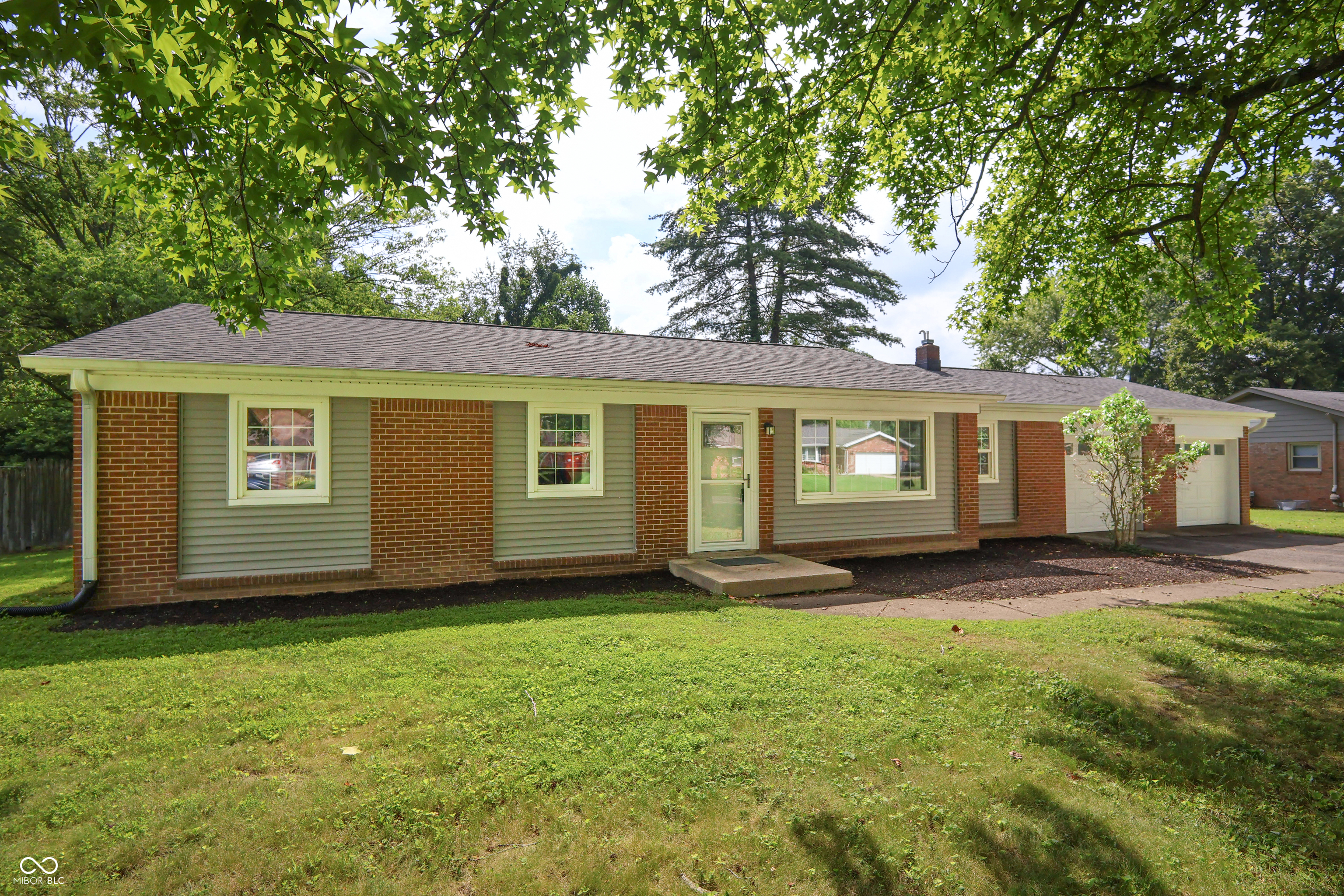 Property Photo: 2881 S Catalina Drive IN 47201