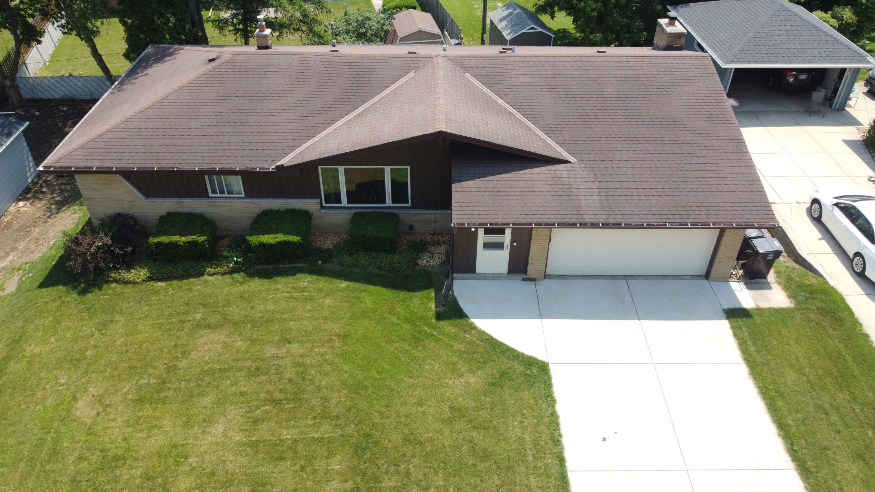 Property Photo: 1773 Juniper Cir WI 53172
