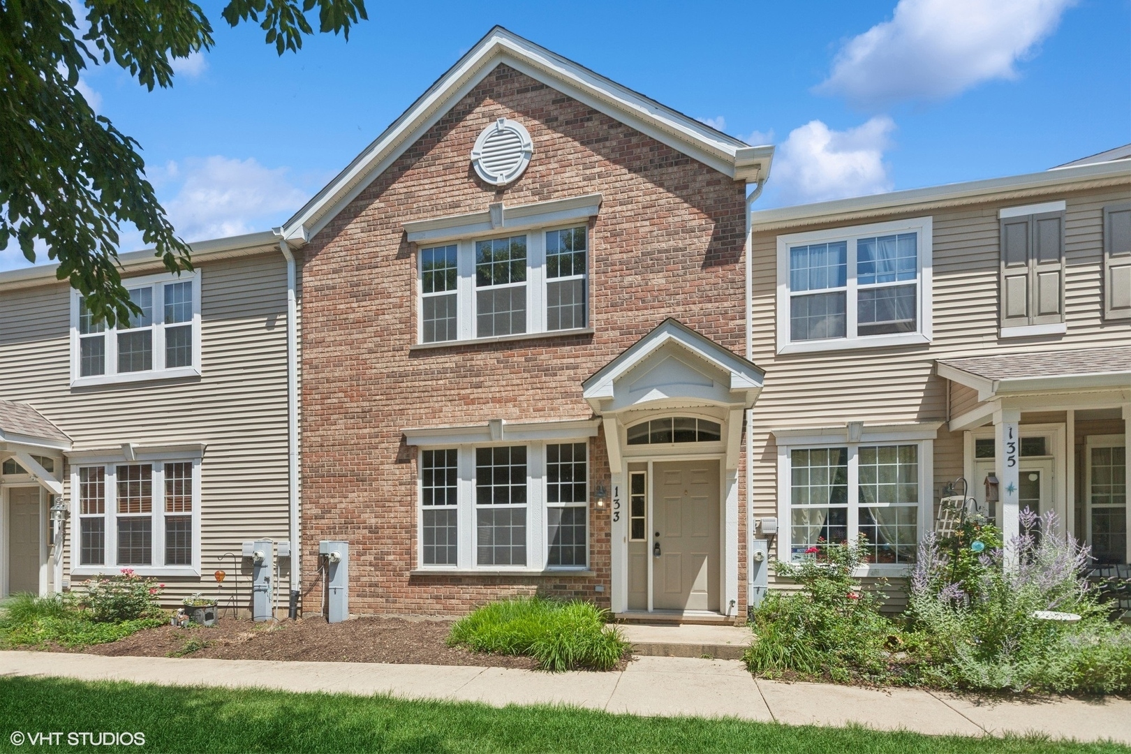 Property Photo: 133 Springbrook Trail South IL 60543