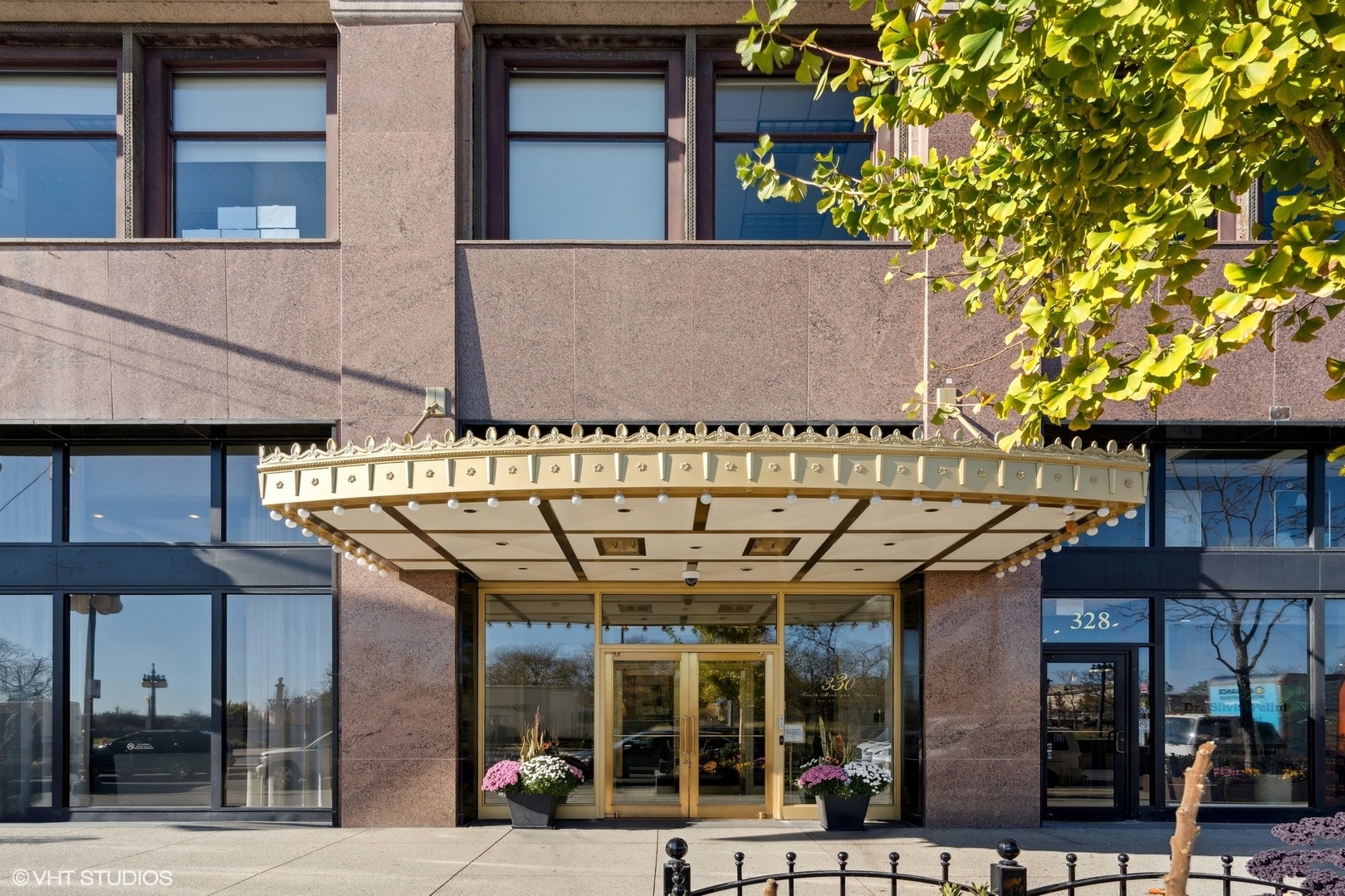 Property Photo:  330 S Michigan Avenue 1607  IL 60604 