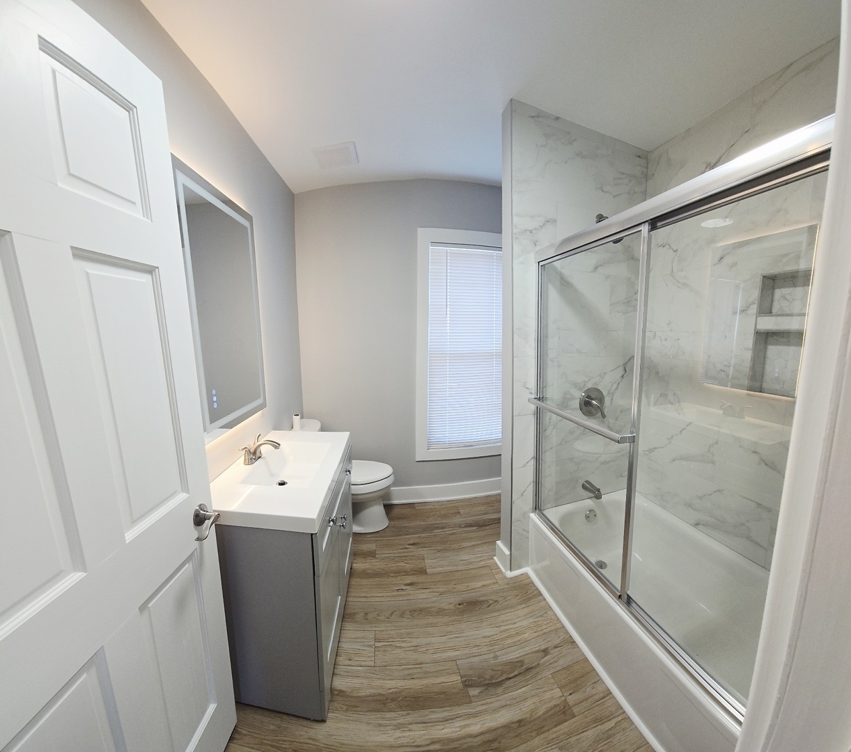 Property Photo: 1828 Chestnut Street IL 61102