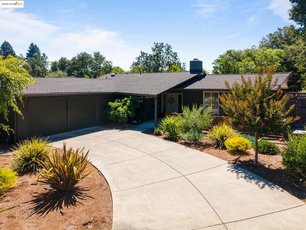 2041 Hidden Valley Dr  Santa Rosa CA 95404 photo