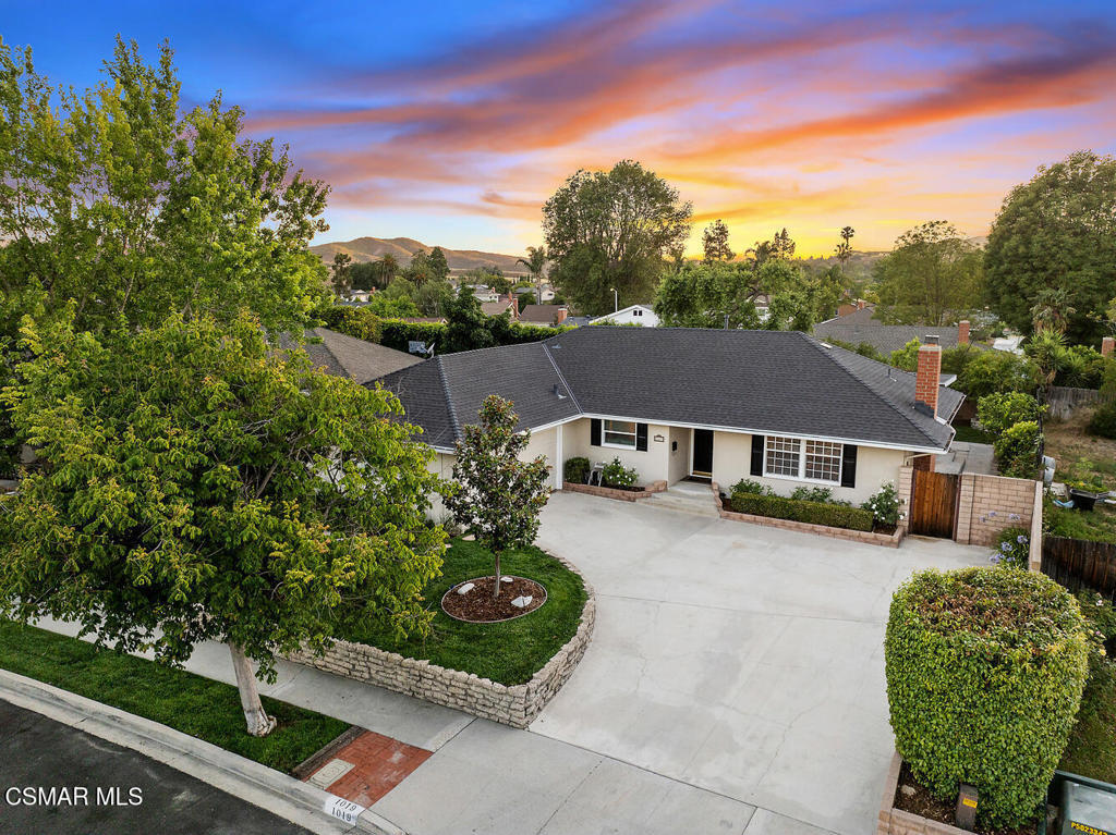 Property Photo: 1019 Riopelle Court CA 91320