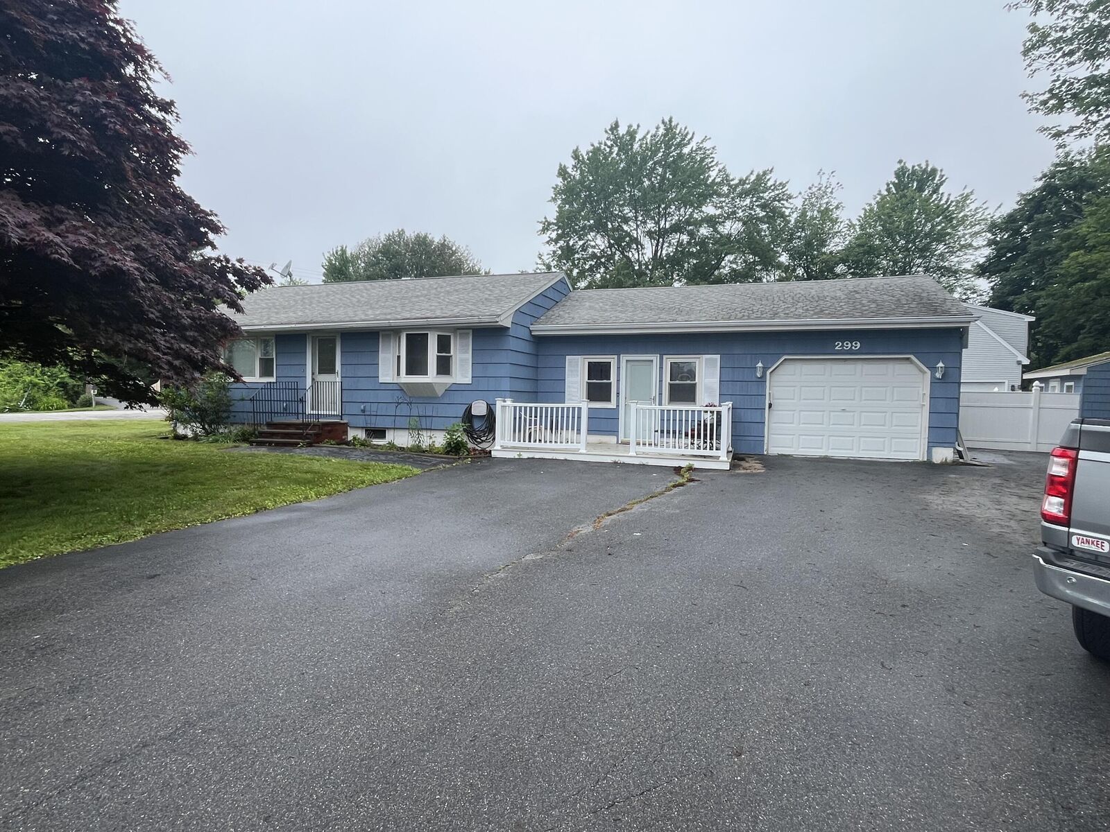 Property Photo: 299 County Road ME 04092