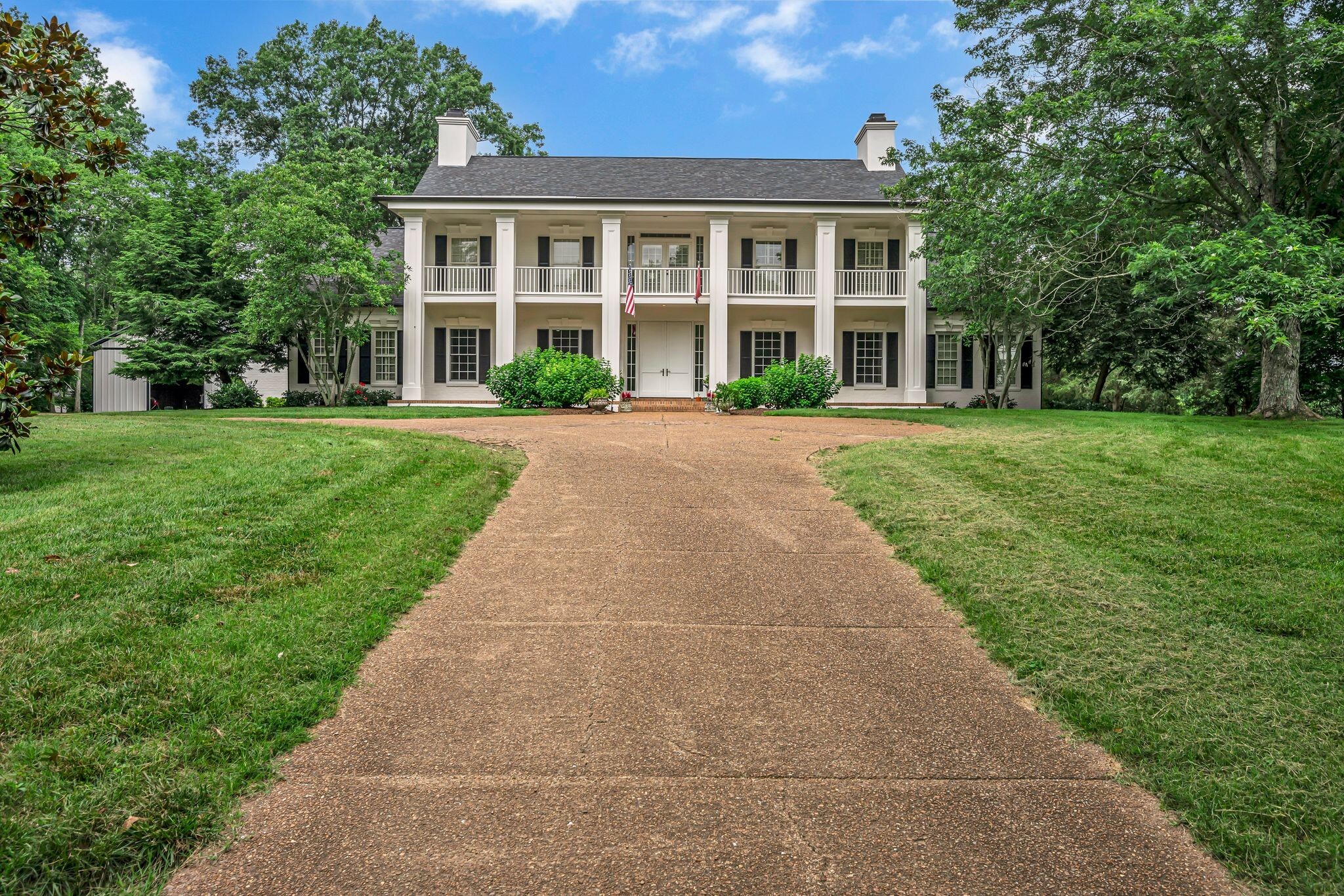 2485 Old Natchez Trce  Franklin TN 37069 photo
