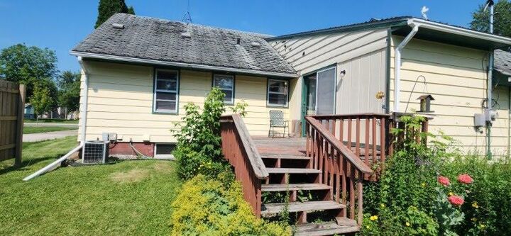 Property Photo:  320 Grove Street N  MN 55051 