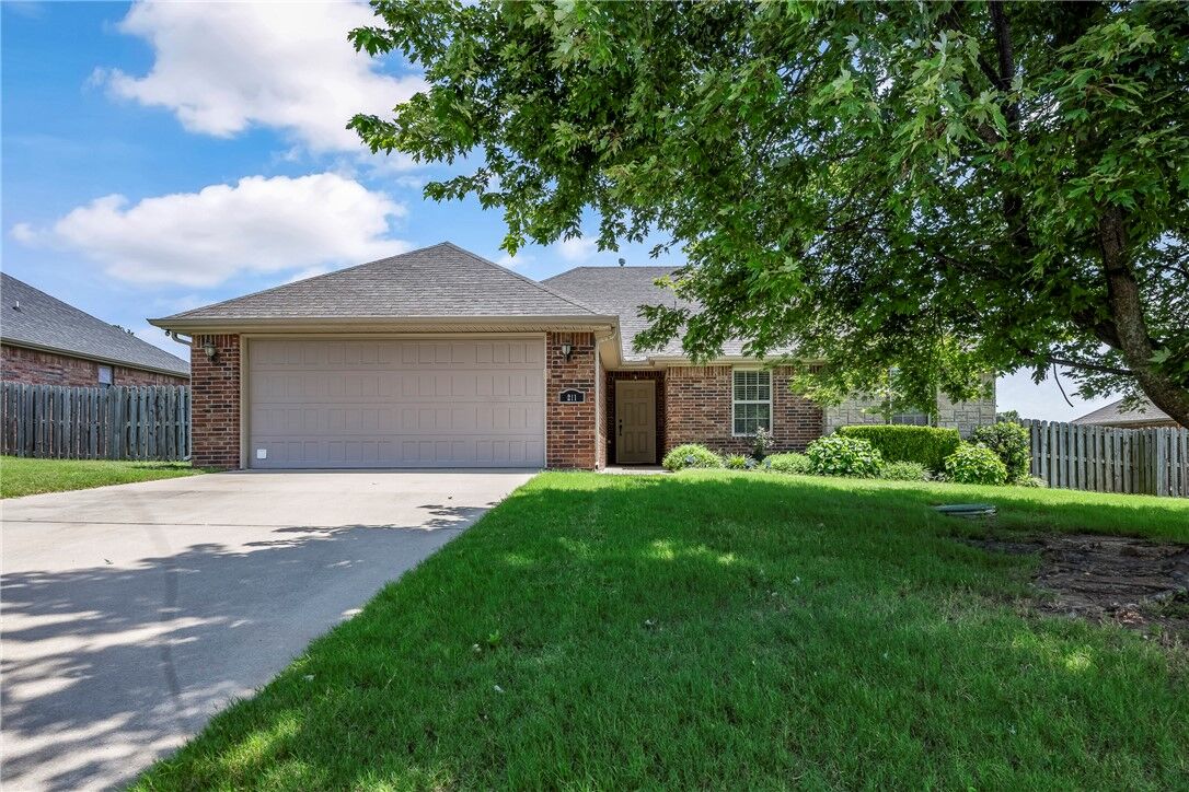 Property Photo: 211 Jones Street AR 72745