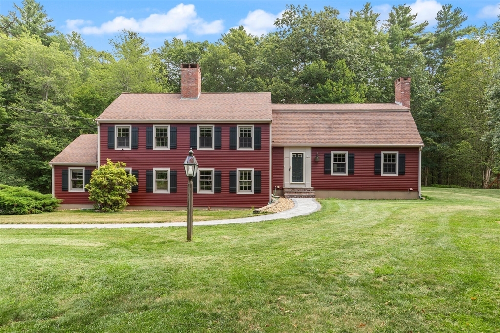 35 Willowdale  Topsfield MA 01983 photo
