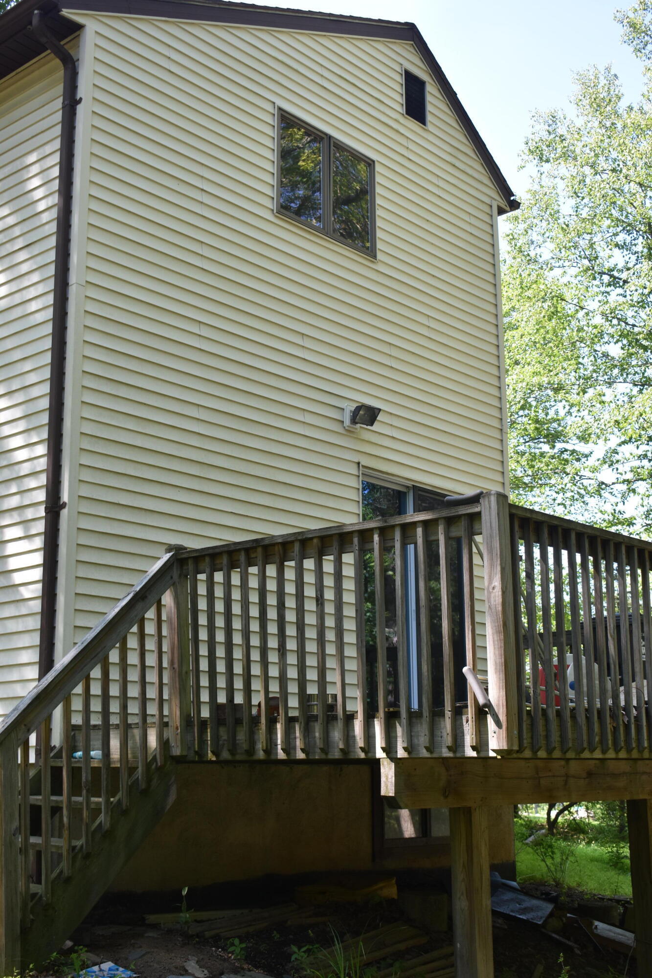 Property Photo: 2157 Deer Track Drive PA 18302