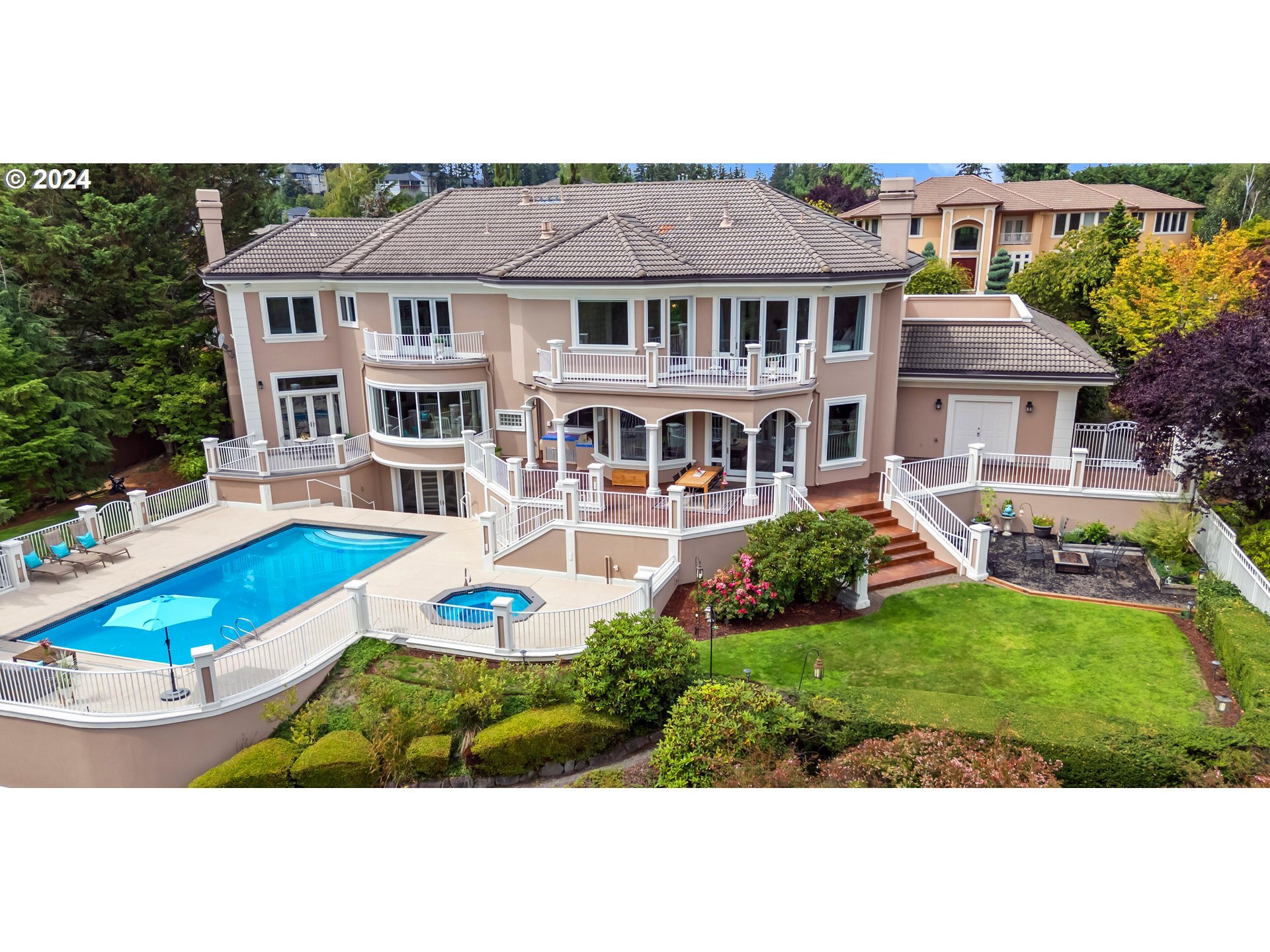 Property Photo: 5720 NW El Rey Dr WA 98607