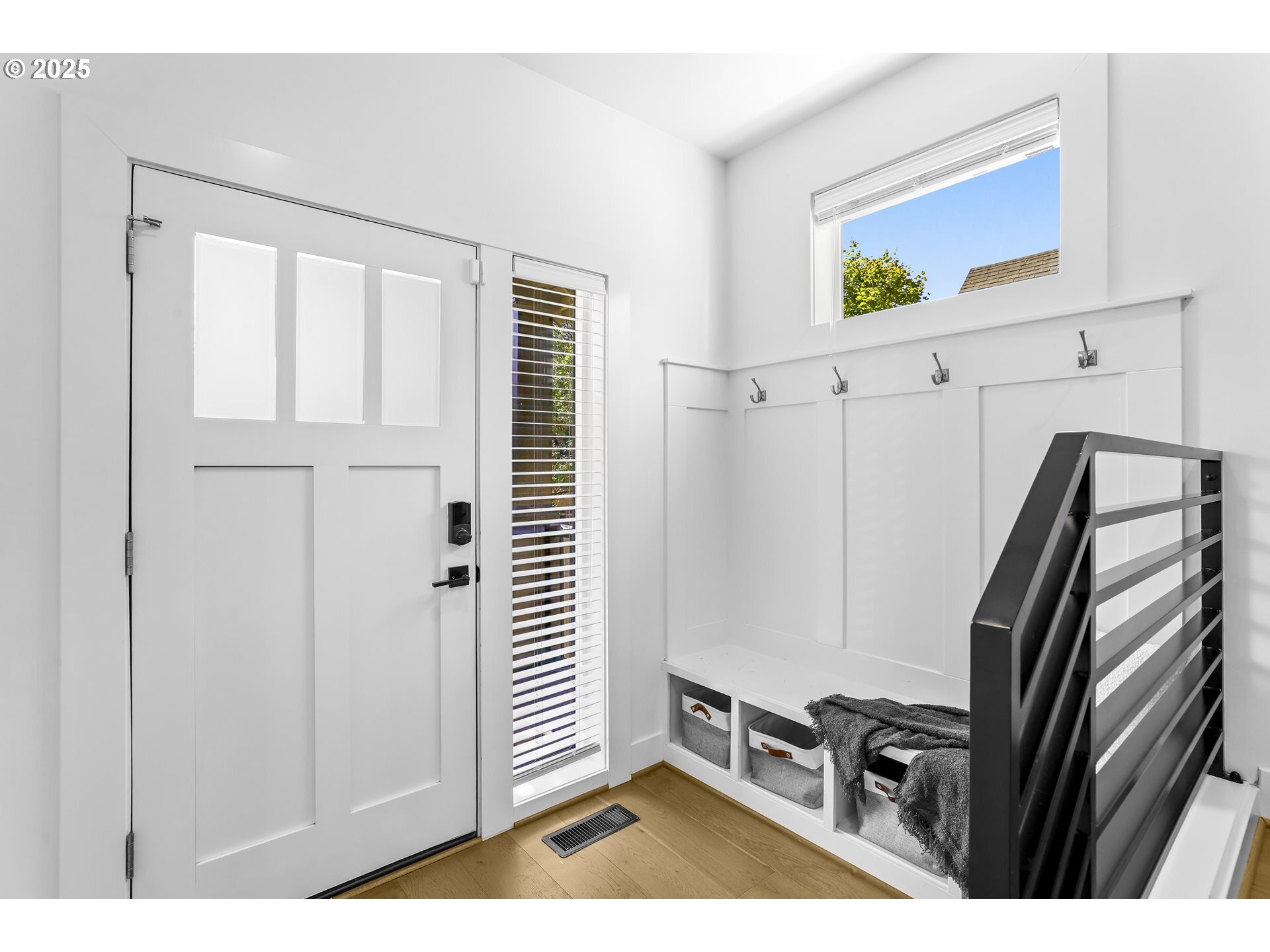 Property Photo: 3923 NE Rodney Ave OR 97212