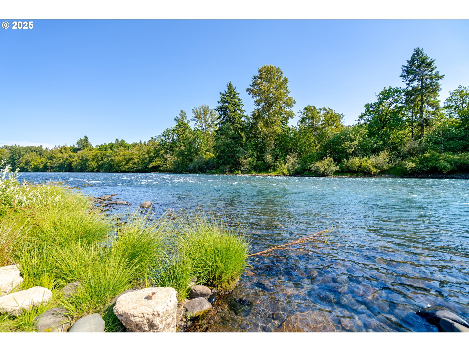 Property Photo: N River Dr 1302 OR 97386