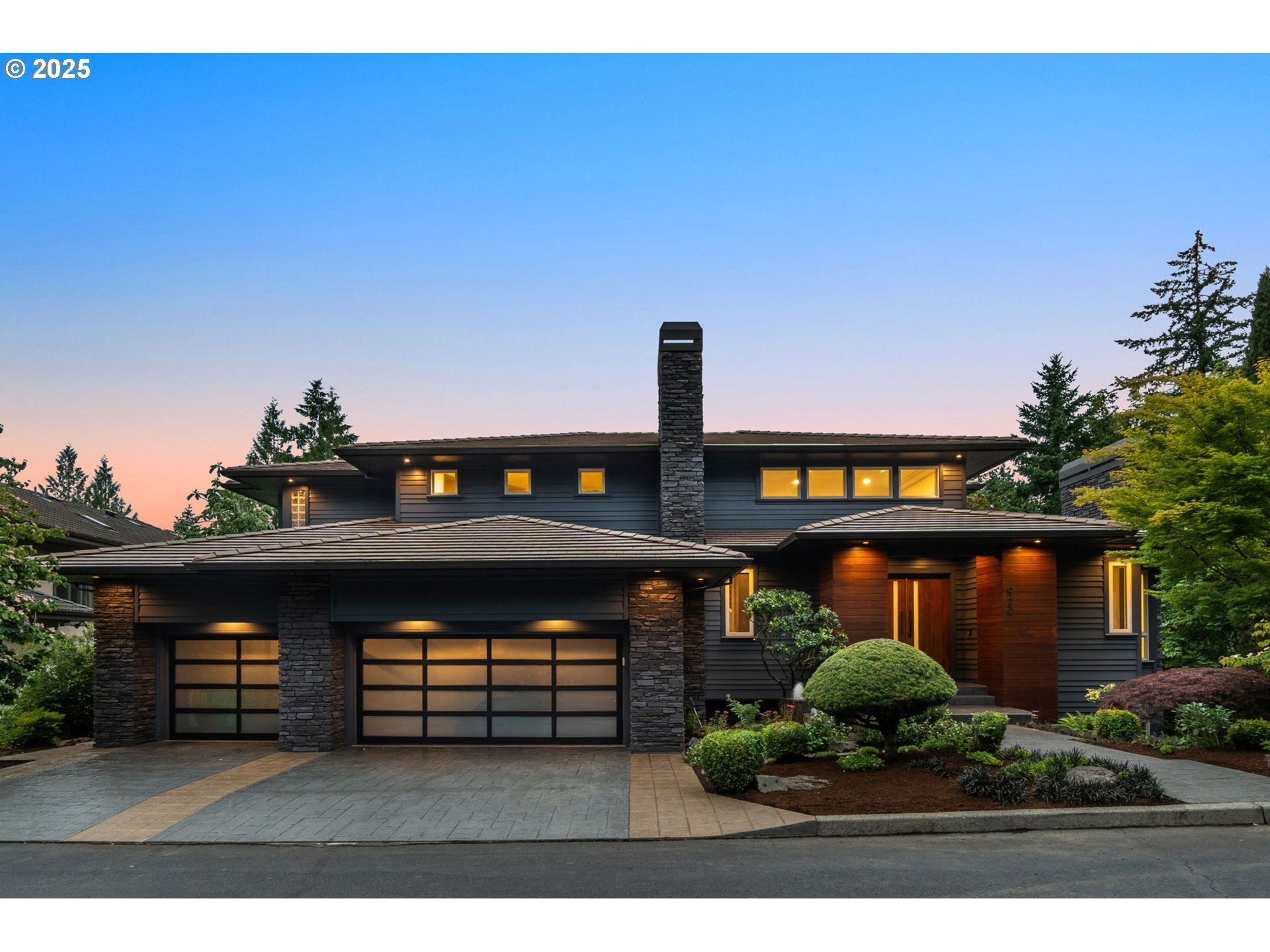 Property Photo: 6280 SW Sheridan St OR 97225