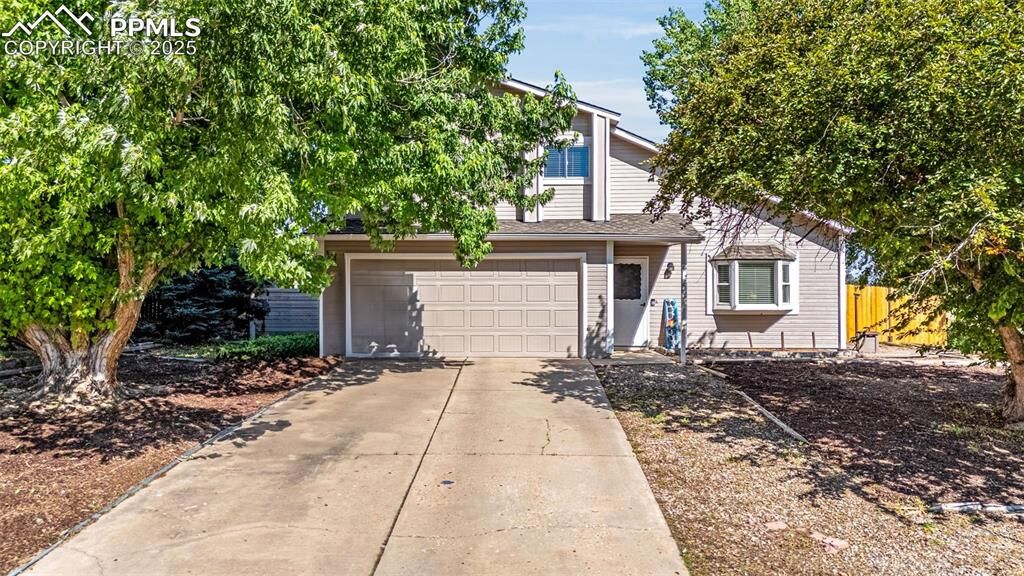 Property Photo:  982 Candlestar Loop  CO 80817 