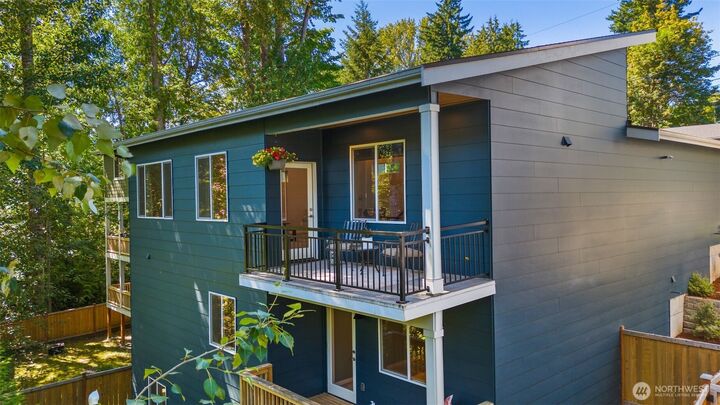 Property Photo:  5911 S Fountain Street  WA 98178 
