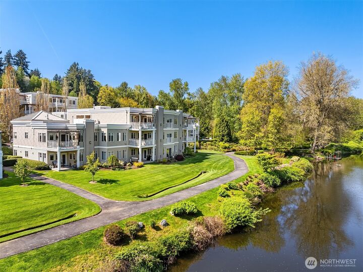 Property Photo:  17432  Bothell Way NE B302  WA 98011 