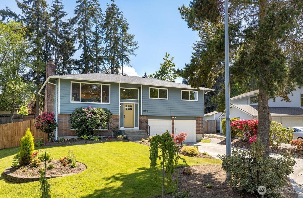 Property Photo: 14211 NE 74th Street WA 98052