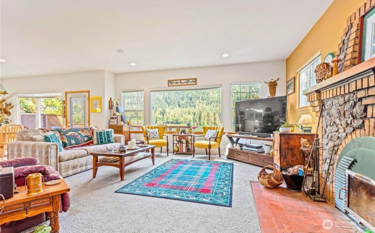 Property Photo: 9204 Silver Lake Road WA 98266
