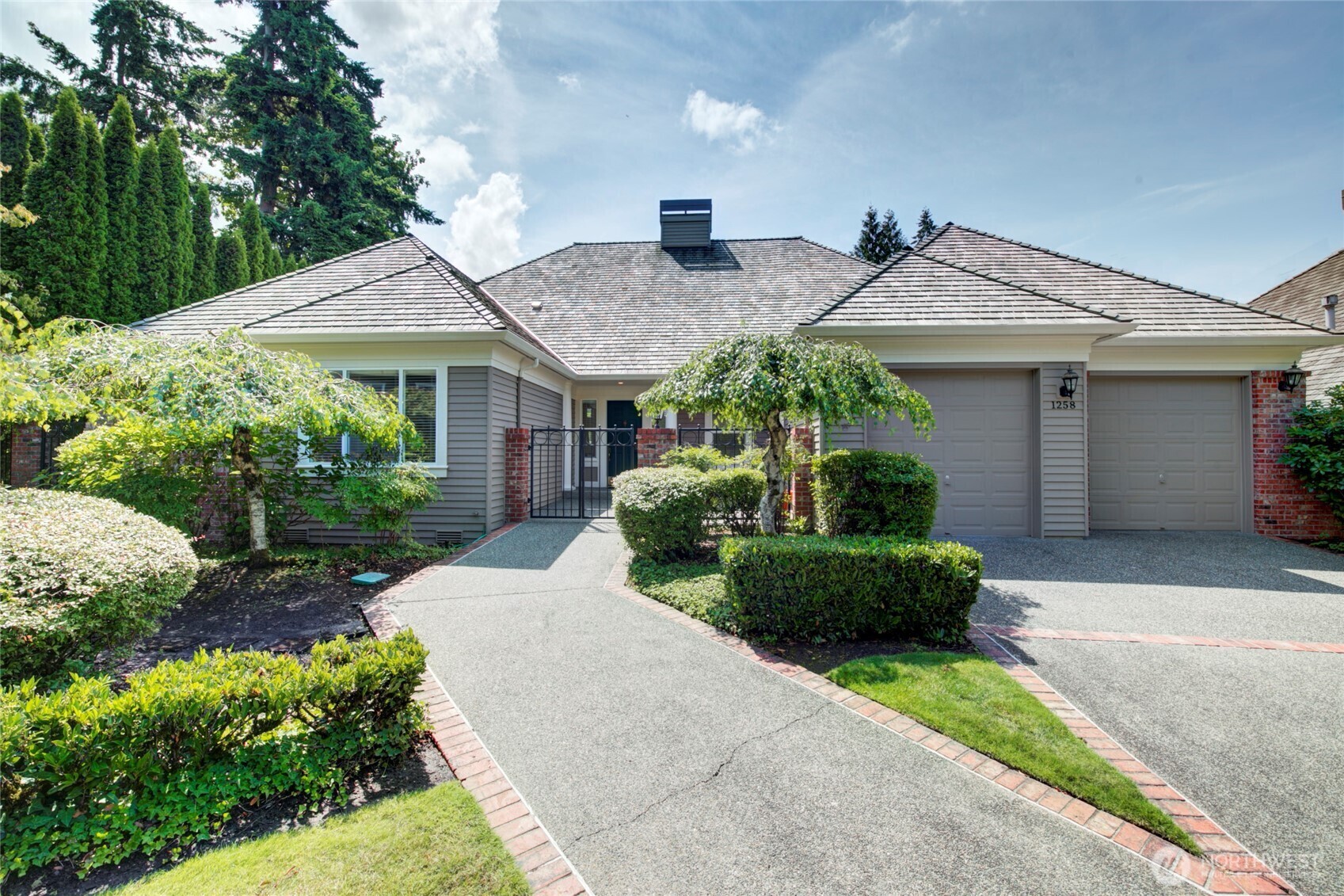 Property Photo: 1258 108th Avenue NE WA 98004