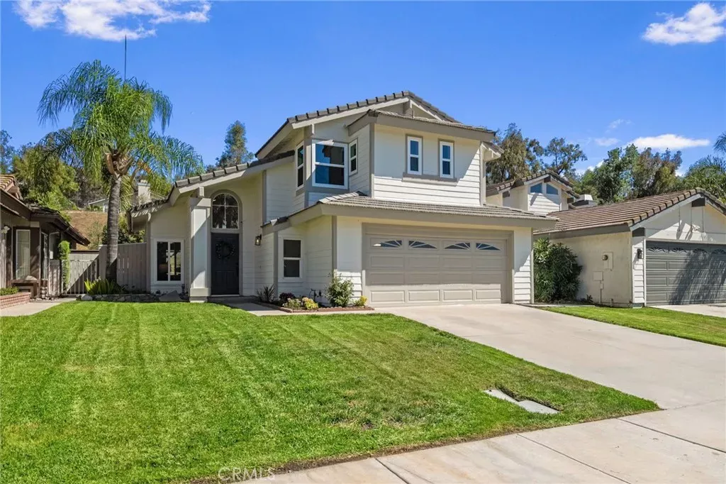 Property Photo: 41442 Avenida De La Reina CA 92592