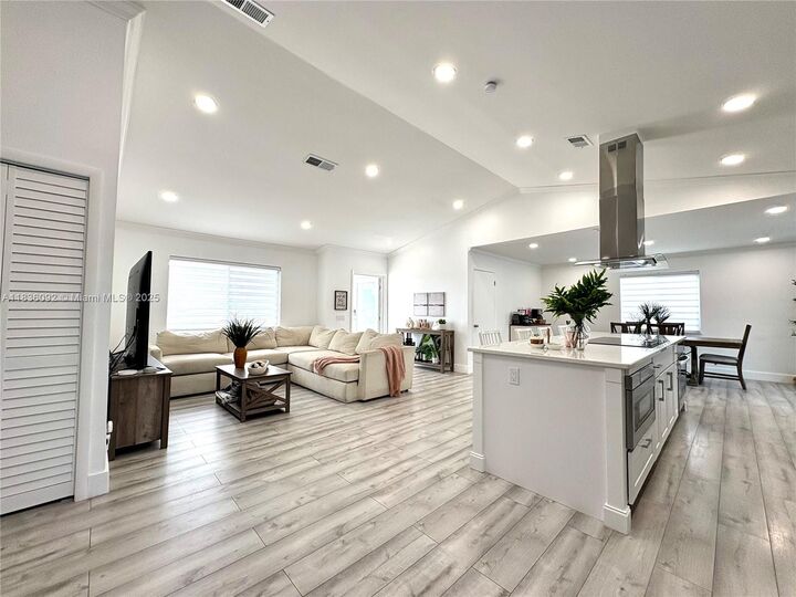 Property Photo:  3320 SW 139th Ave  FL 33175 