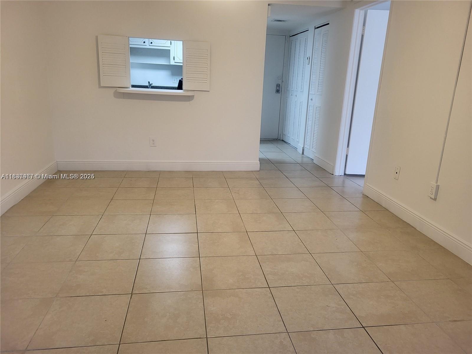 Property Photo: 14301 N Kendall Dr 308B FL 33186