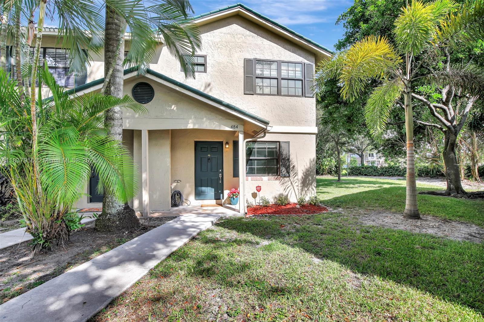 Property Photo:  484 Westree Ln  FL 33324 