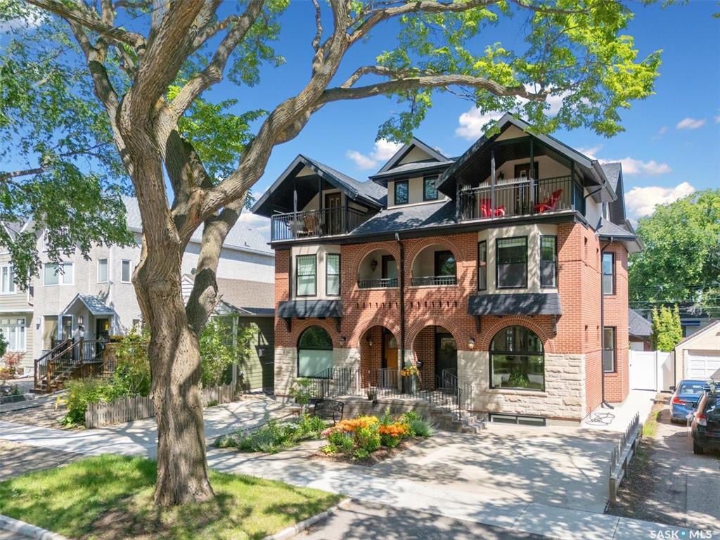 Property Photo: 1121 Aird Street SK S7N 0T2