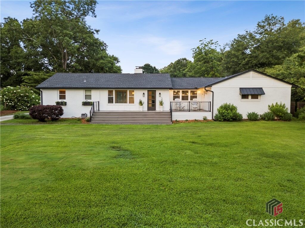 Property Photo:  320 N Church Street  GA 30683 