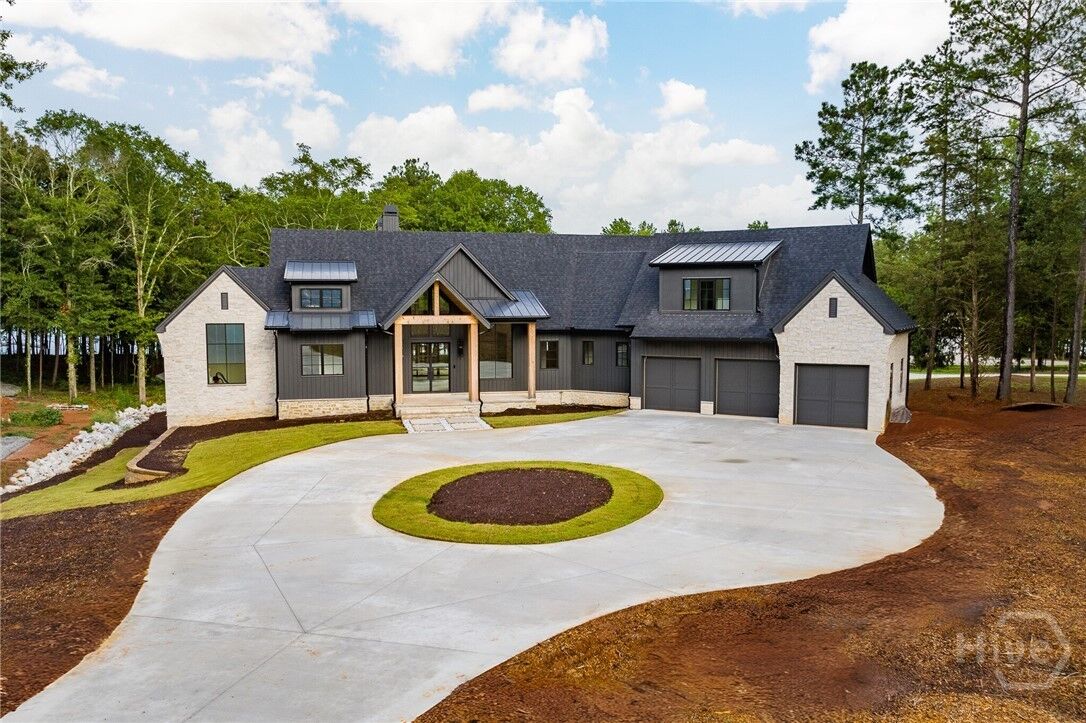 Property Photo:  123 Carlota Way  GA 30643 