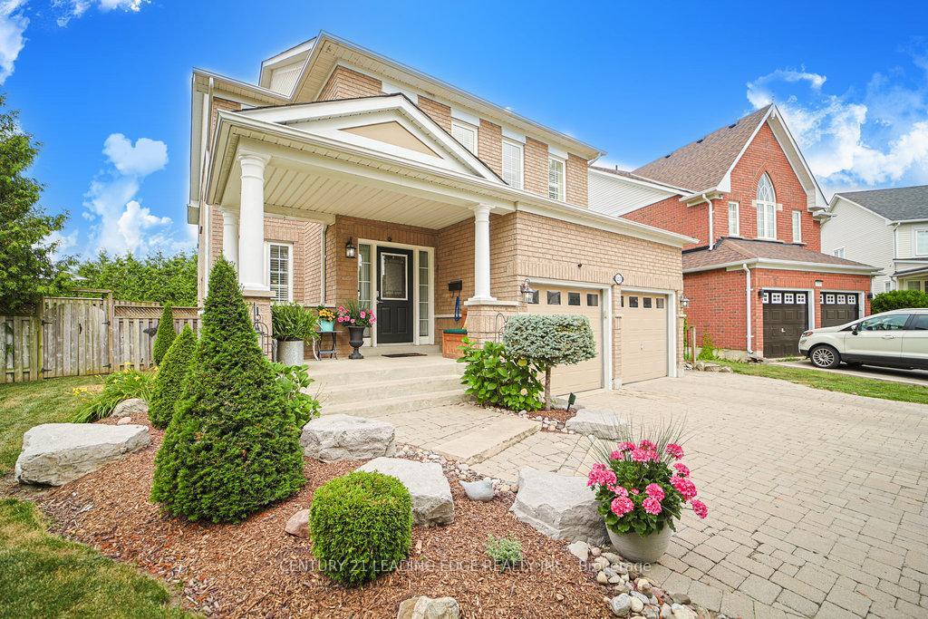 Photo de la propriété: 1217 Leacock Court ON L1K 2R3