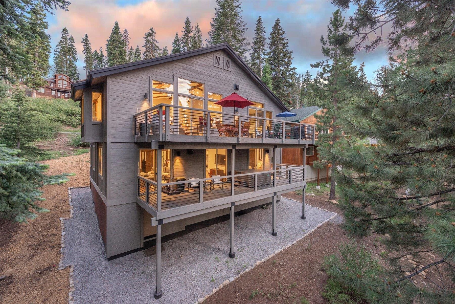 Property Photo: 11301 Skislope Way CA 96161
