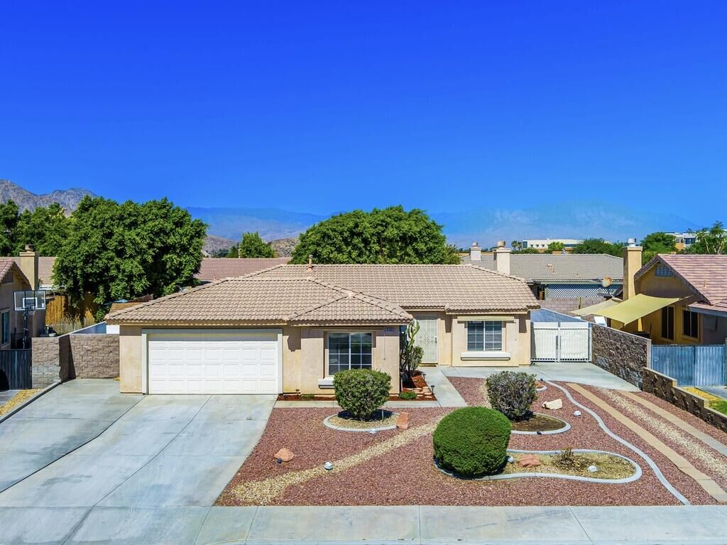 Property Photo:  45405 Deerbrook Circle  CA 92253 