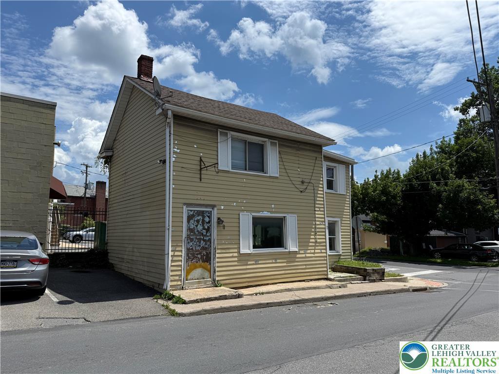 Property Photo:  5 S 9th Street  PA 18360 