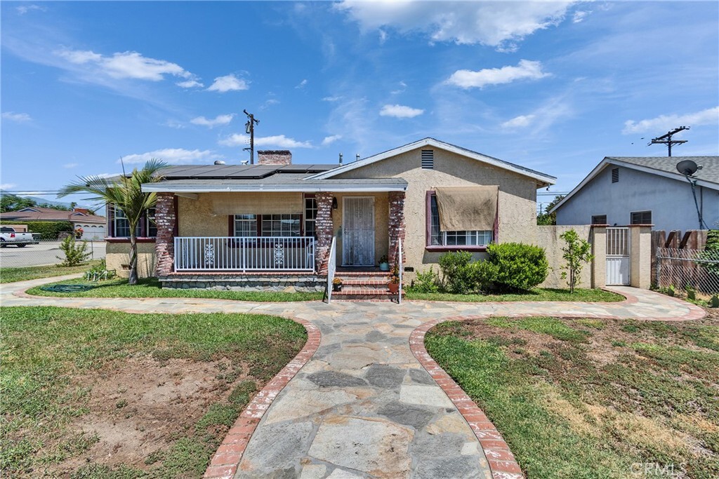 1748 Bonnie Brae Street  Pomona CA 91767 photo
