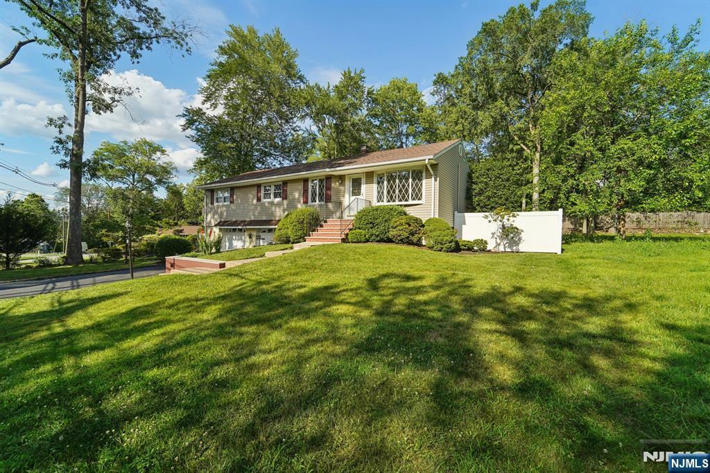 Property Photo: 33 Seneca Trail NJ 07470