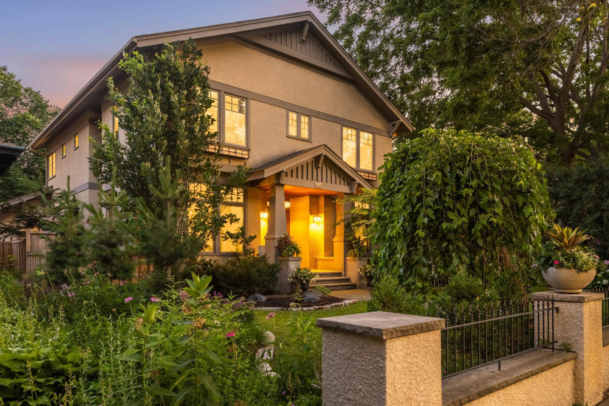 Property Photo: 582 Summit Avenue MN 55102