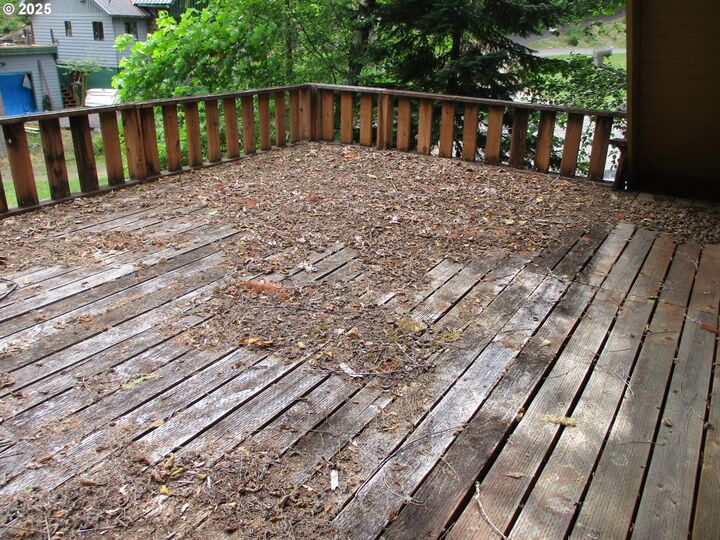 Property Photo:  71250 Northshore Dr  OR 97016 
