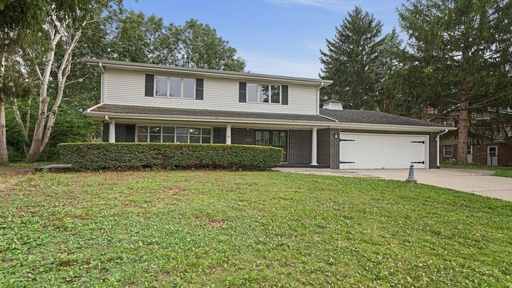 5809 Inverness Drive  Rockford IL 61107 photo